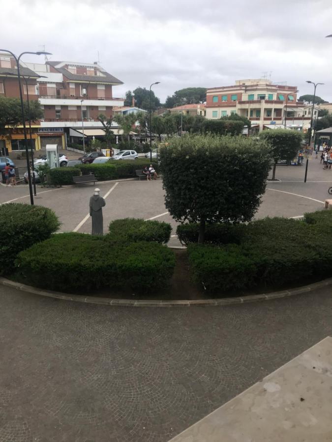 Appartamento Sulla Piazza 90 M Dal Mare อันซีโอ ภายนอก รูปภาพ